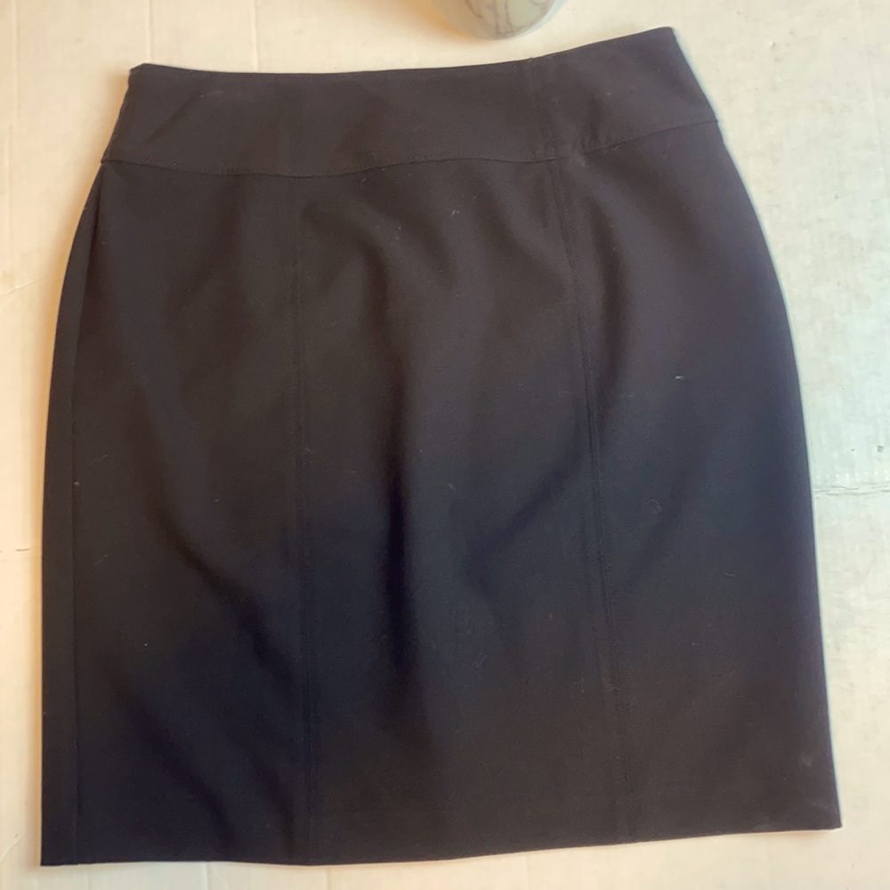 Women’s black pencil start splitting back by Worthington size 12